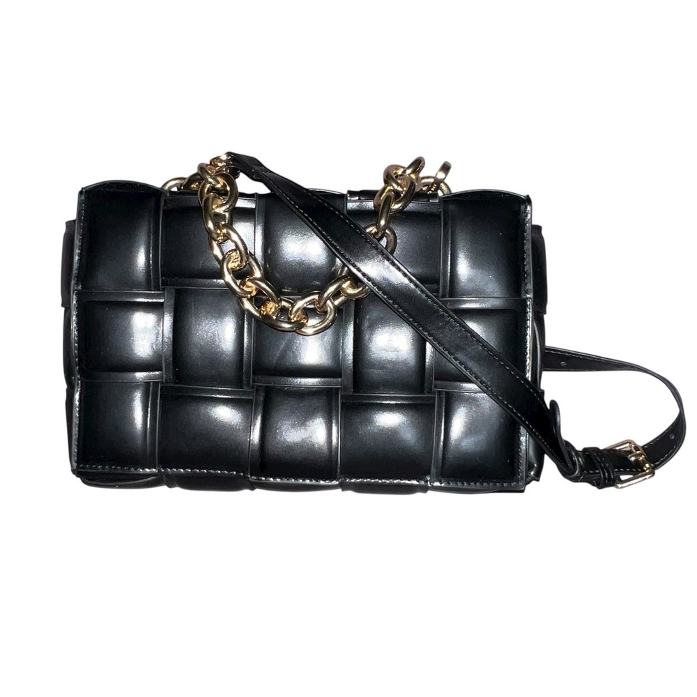 Like Dreams Black Weaved Purse With Crossbody Strap And Gold Chain Handle